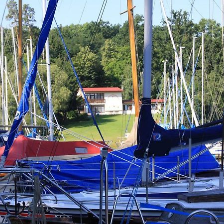 Yacht Club Barrandov Ξενοδοχείο Kožlí u Orlíka Εξωτερικό φωτογραφία
